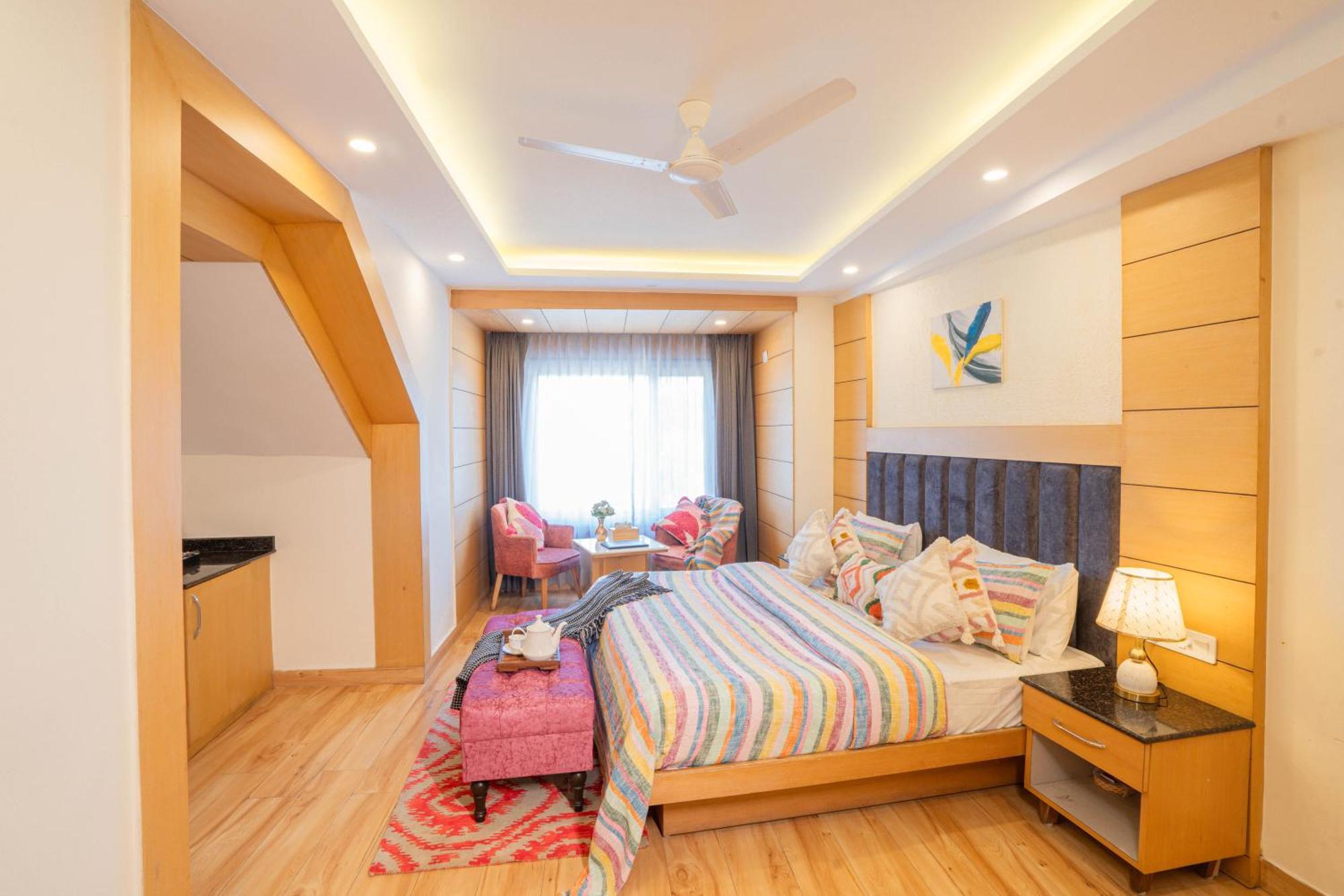 Perfectstayz Premium At Mall Road Mussoorie Exterior photo