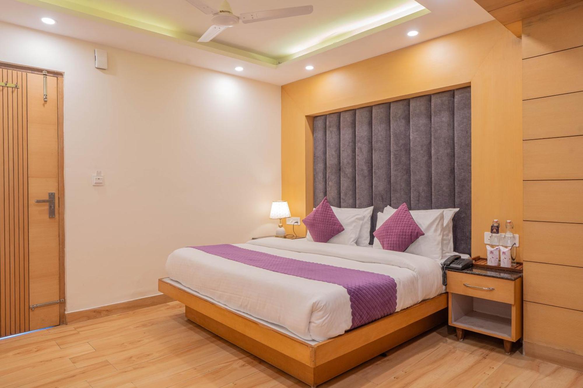 Perfectstayz Premium At Mall Road Mussoorie Exterior photo