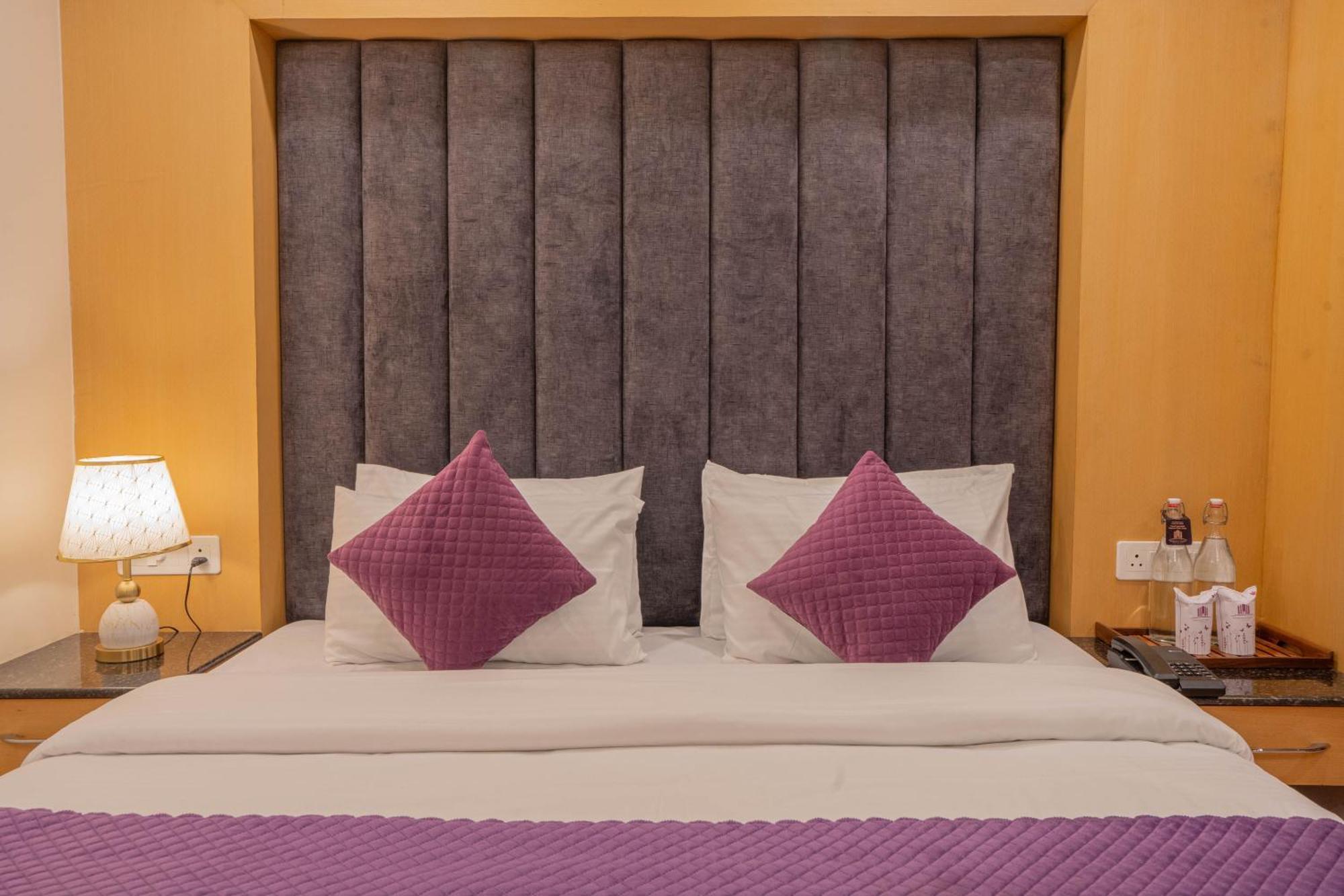 Perfectstayz Premium At Mall Road Mussoorie Exterior photo