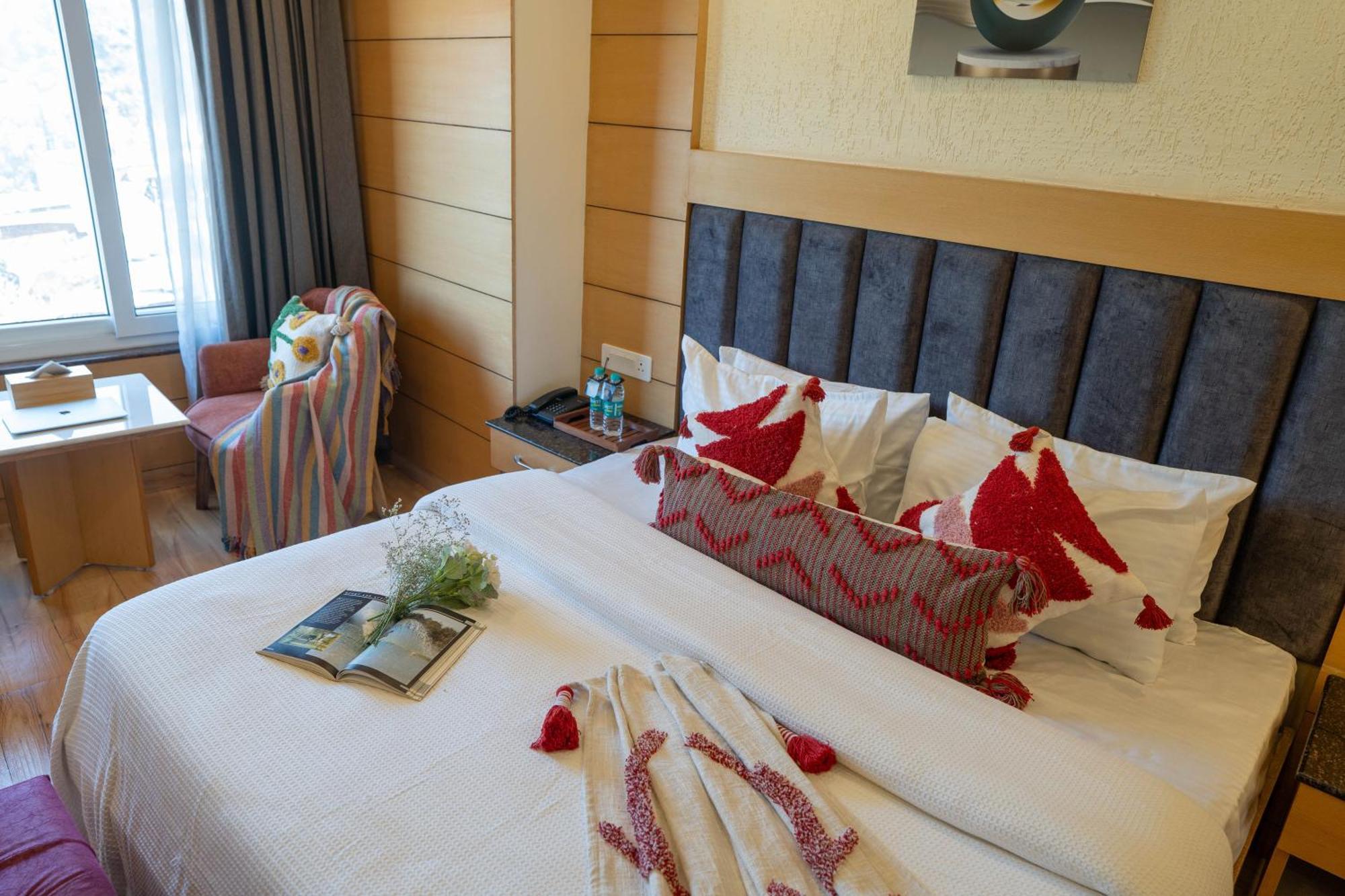 Perfectstayz Premium At Mall Road Mussoorie Exterior photo