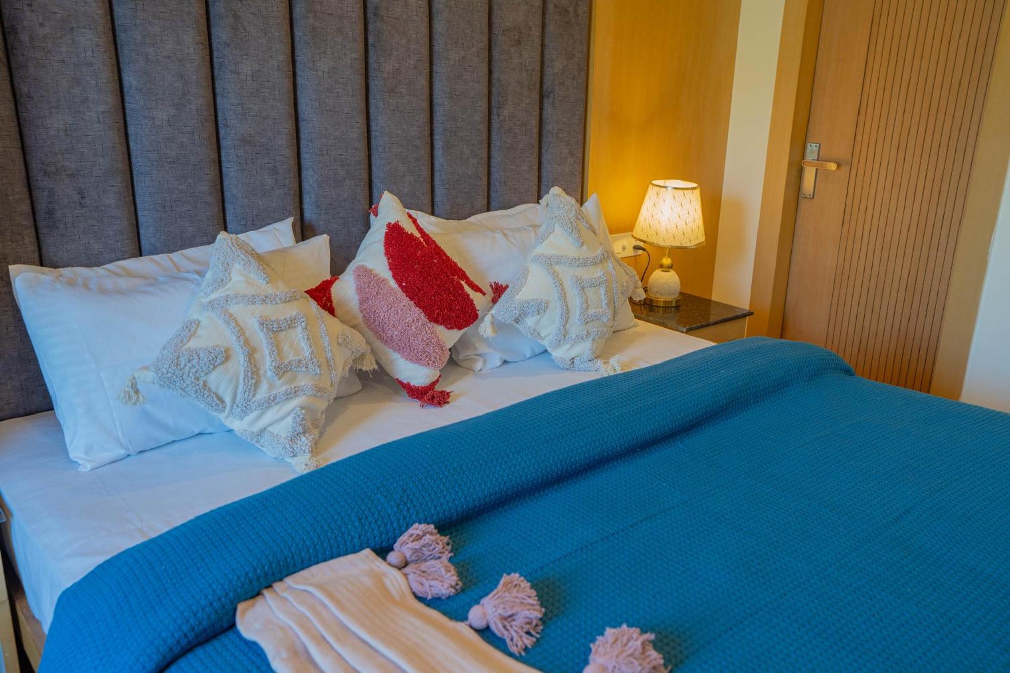 Perfectstayz Premium At Mall Road Mussoorie Exterior photo