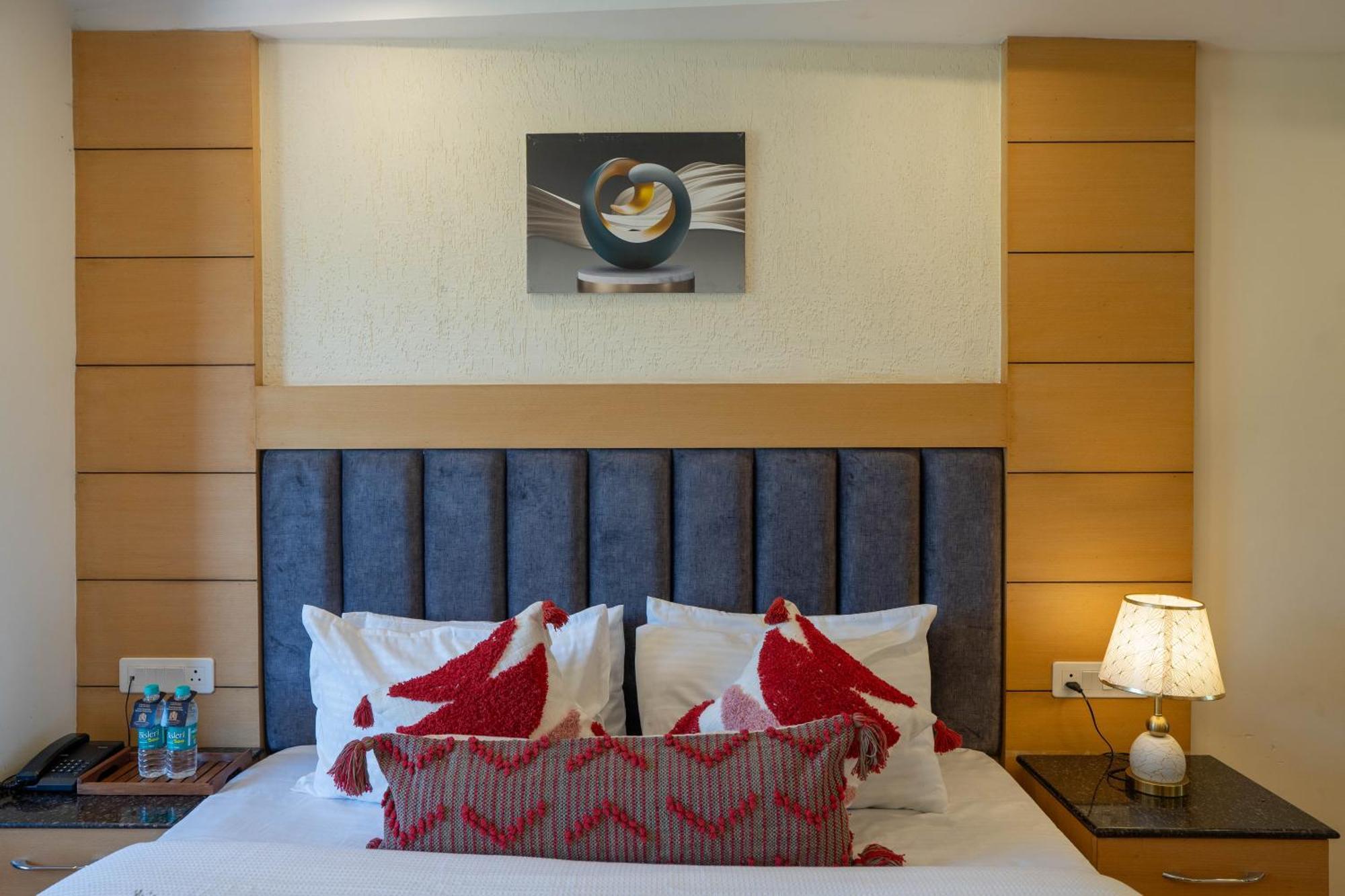 Perfectstayz Premium At Mall Road Mussoorie Exterior photo